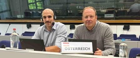 Daniel Schärf und Dieter Staudacher auf ihren Plätzen bei einer ERGA Veranstaltung.